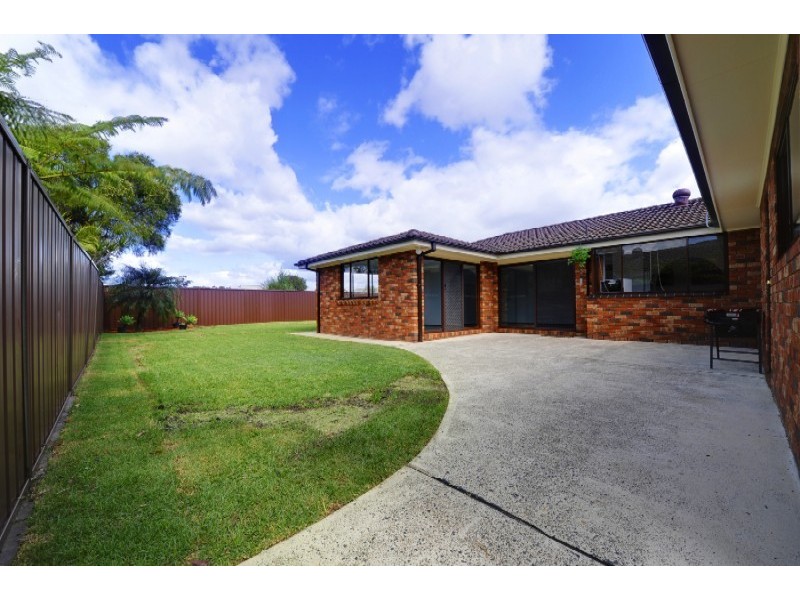 36 Aylesbury Cr, Chipping Norton NSW 2170
