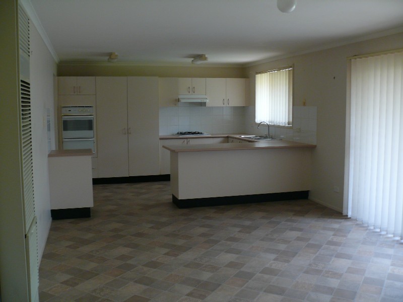Wattle Grove NSW 2173