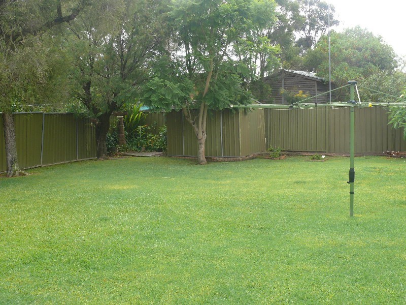 23 Templeton Crescent, Moorebank NSW 2170