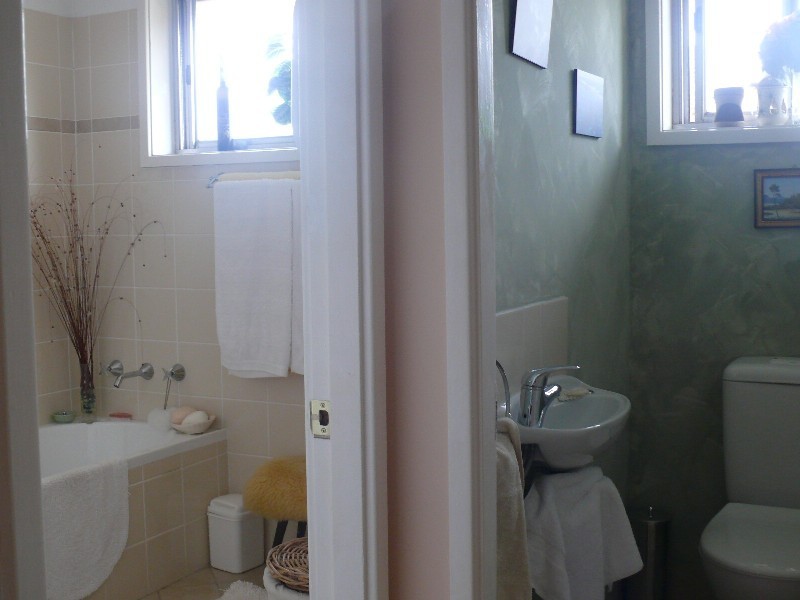 23 Templeton Crescent, Moorebank NSW 2170