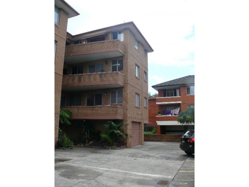 8/90 Sproule Street, Lakemba NSW 2195