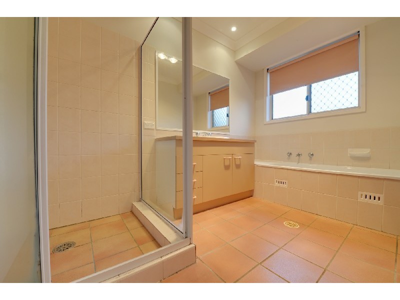 Wattle Grove NSW 2173