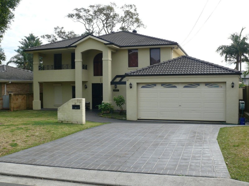 21 Vasta Ave, Moorebank NSW 2170