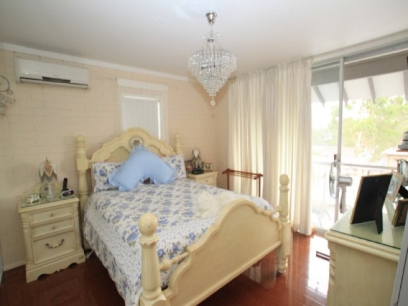 25 St Georges Cres, Sandy Point NSW 2172