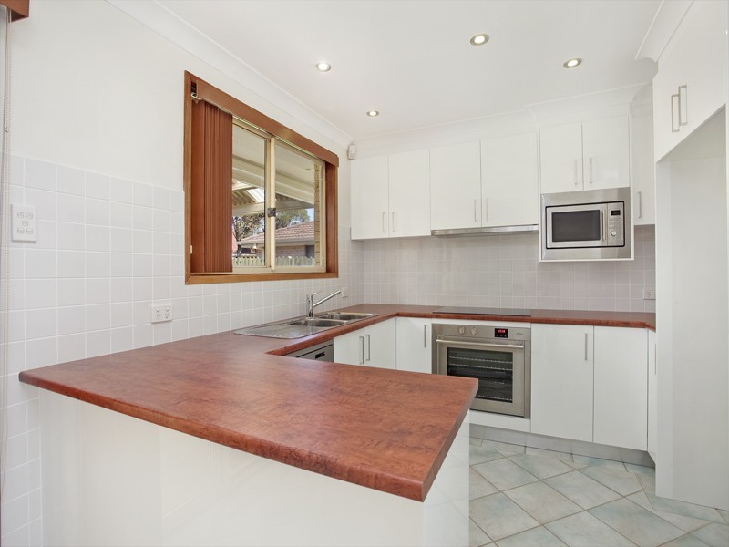Wattle Grove NSW 2173