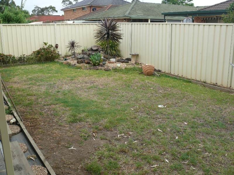 Wattle Grove NSW 2173