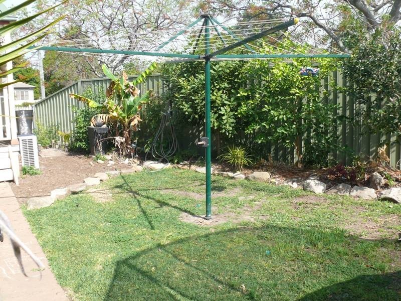 1 Monash Ave, Wattle Grove NSW 2173
