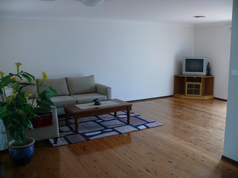 15 Wellwood Ave, Moorebank NSW 2170