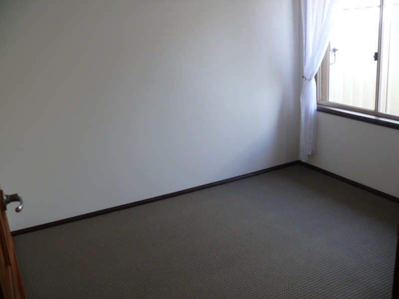 15 Wellwood Ave, Moorebank NSW 2170