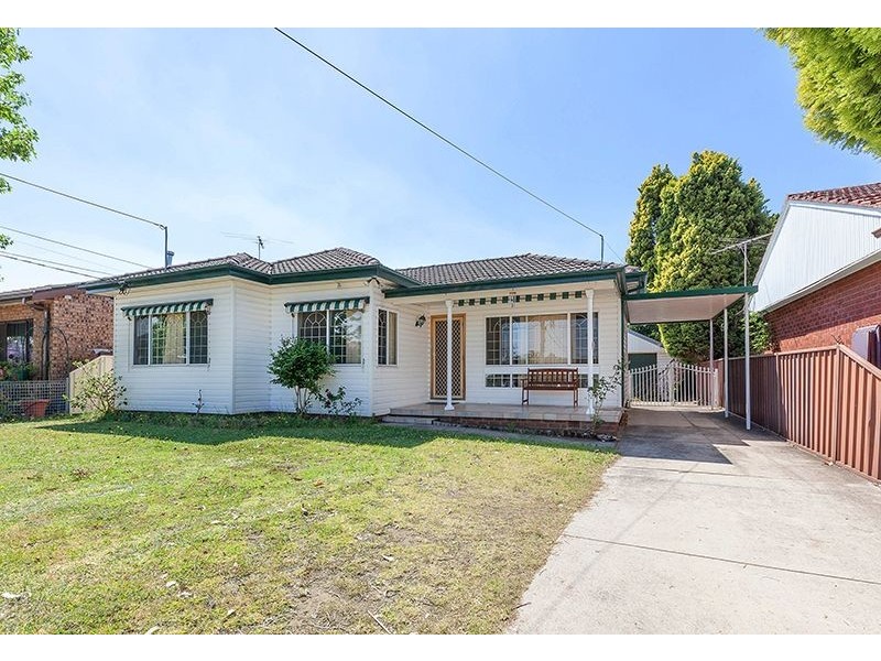 Fairfield West NSW 2165