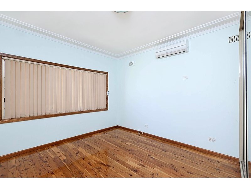 Fairfield West NSW 2165