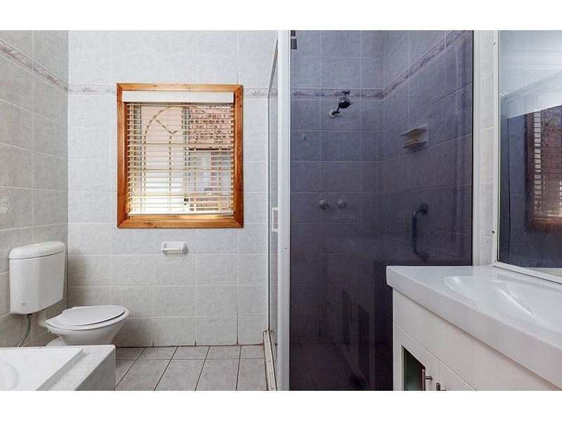 Fairfield West NSW 2165