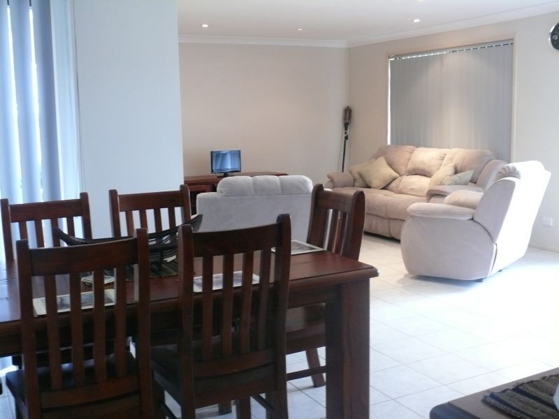 1 Classers Pl, Currans Hill NSW 2567