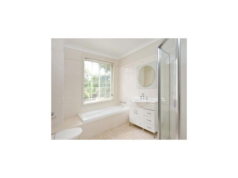 2 Labuan Cres, Holsworthy NSW 2173