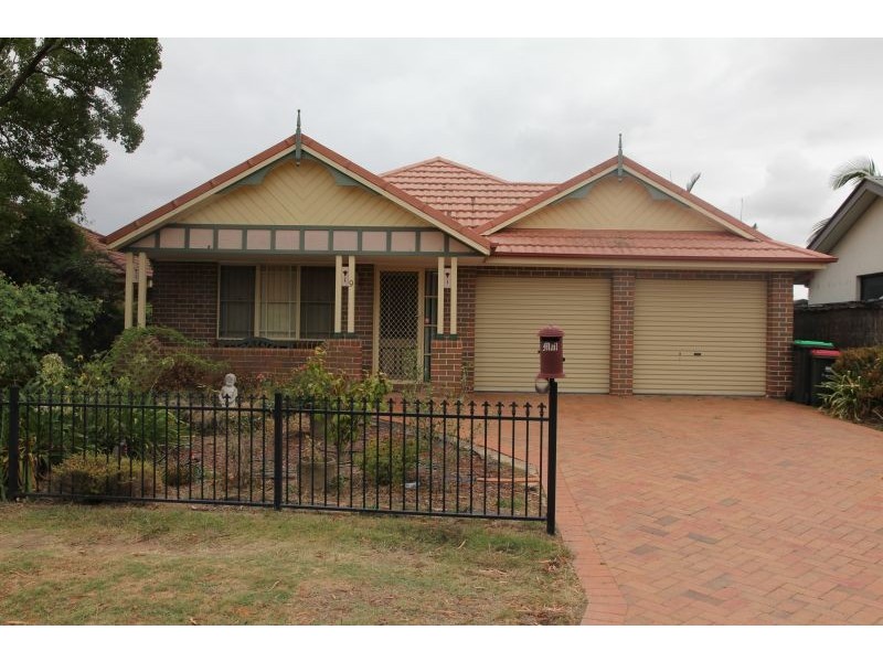 9 Gracemere Crt, Wattle Grove NSW 2173