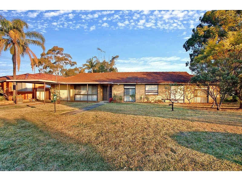 14 Hillcrest ave, Moorebank NSW 2170