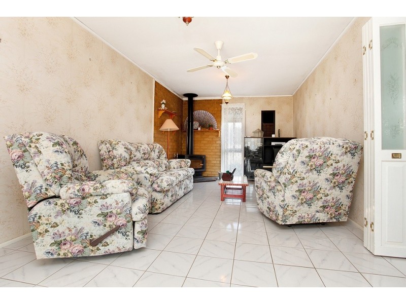 14 Hillcrest ave, Moorebank NSW 2170