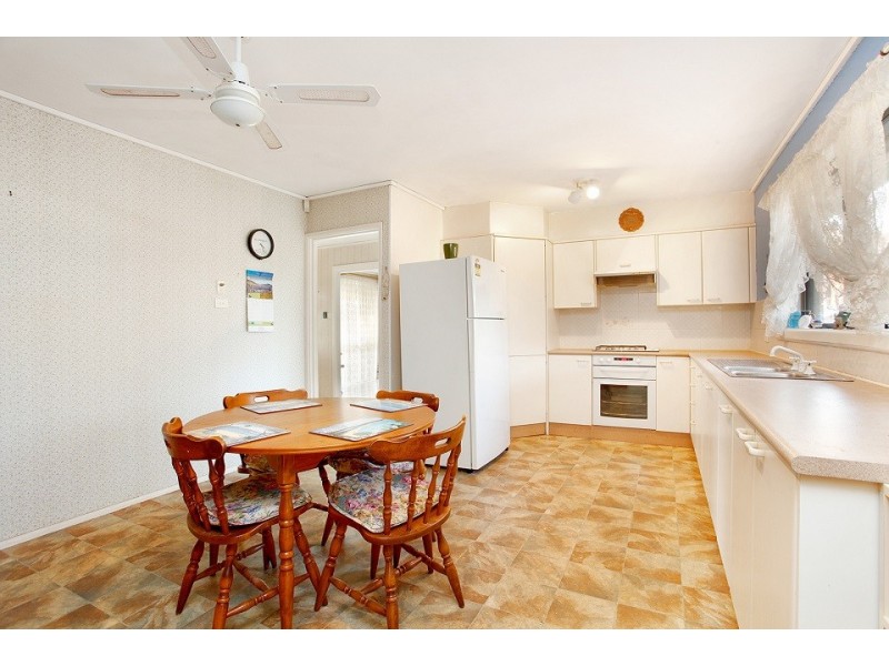 14 Hillcrest ave, Moorebank NSW 2170