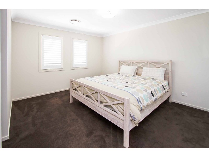 33 Sims Street, Moorebank NSW 2170