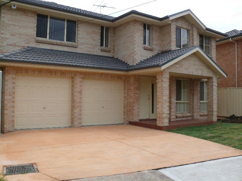 1a Sanananda Road, Holsworthy NSW 2173