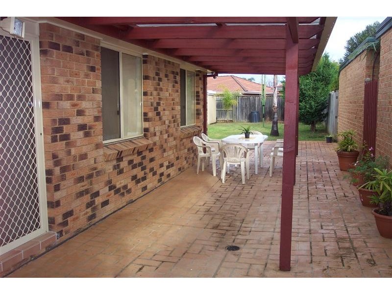 12 Trinuera Court, Wattle Grove NSW 2173