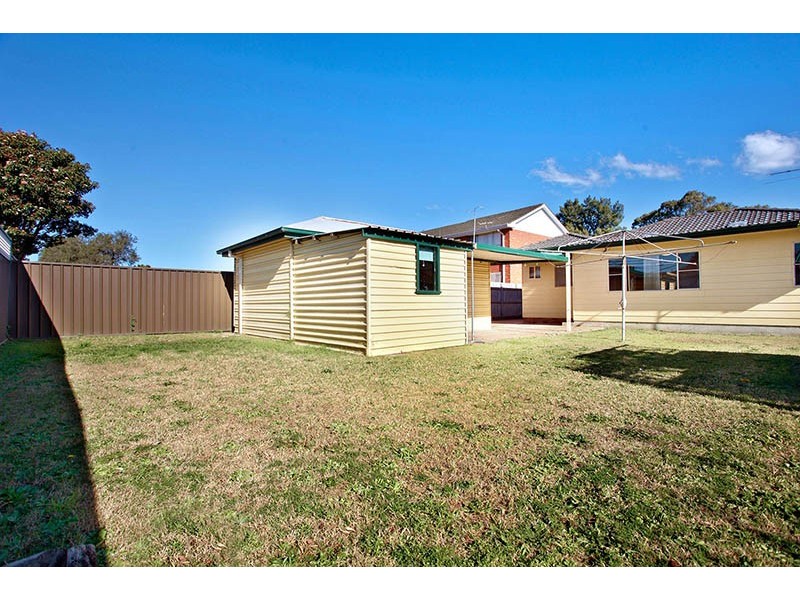 31 Sligar Avenue, Hammondville NSW 2170