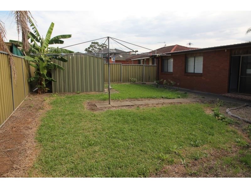 9 Leo, Mount Pritchard NSW 2170
