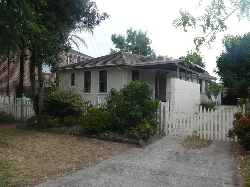 15 Derna Road, Holsworthy NSW 2173