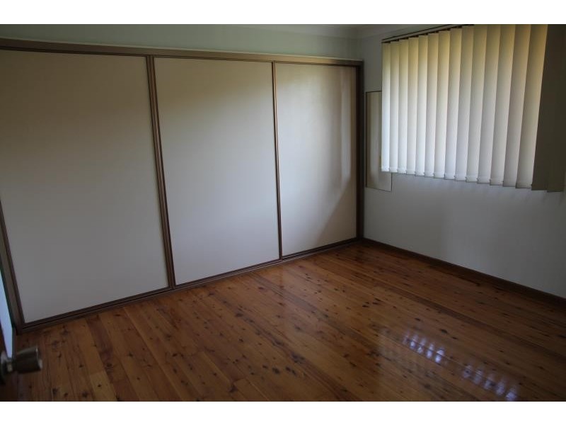 8 Chauvel Street, Wattle Grove NSW 2173