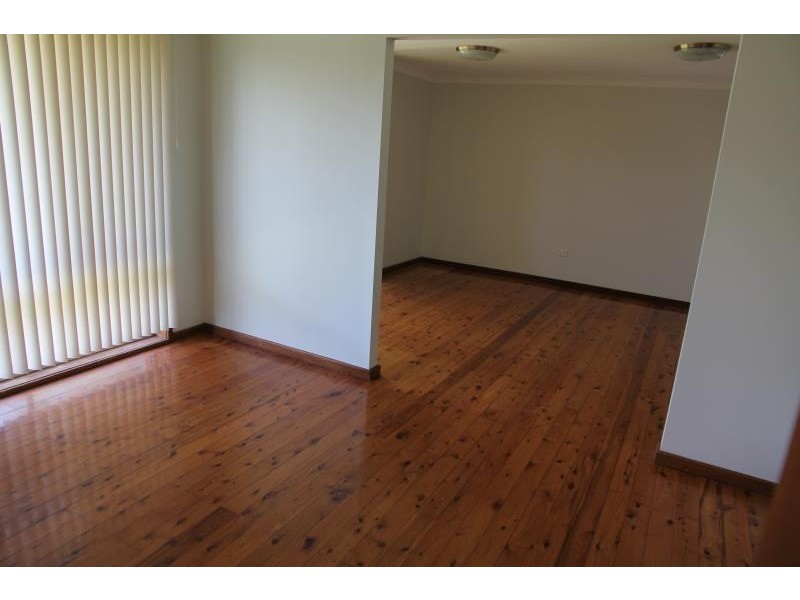 8 Chauvel Street, Wattle Grove NSW 2173