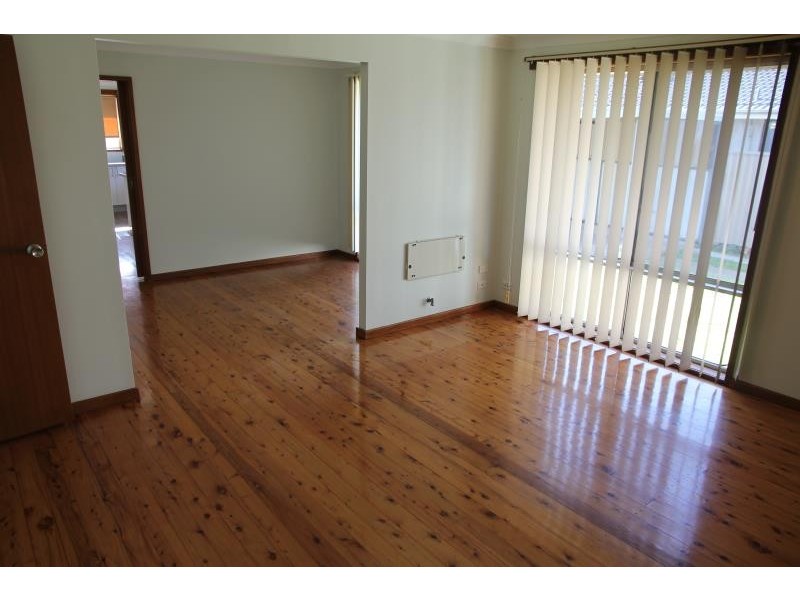 8 Chauvel Street, Wattle Grove NSW 2173