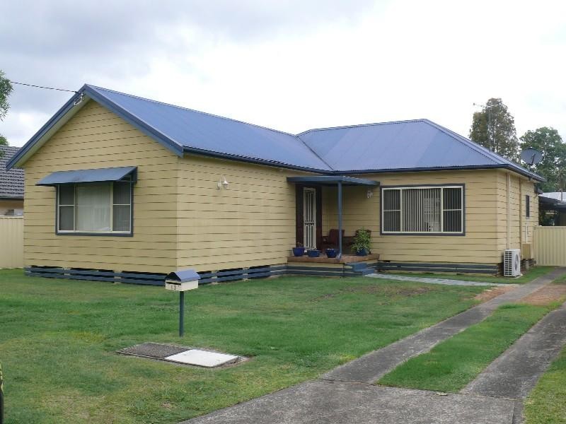 13 Bridges Ave, Wattle Grove NSW 2173