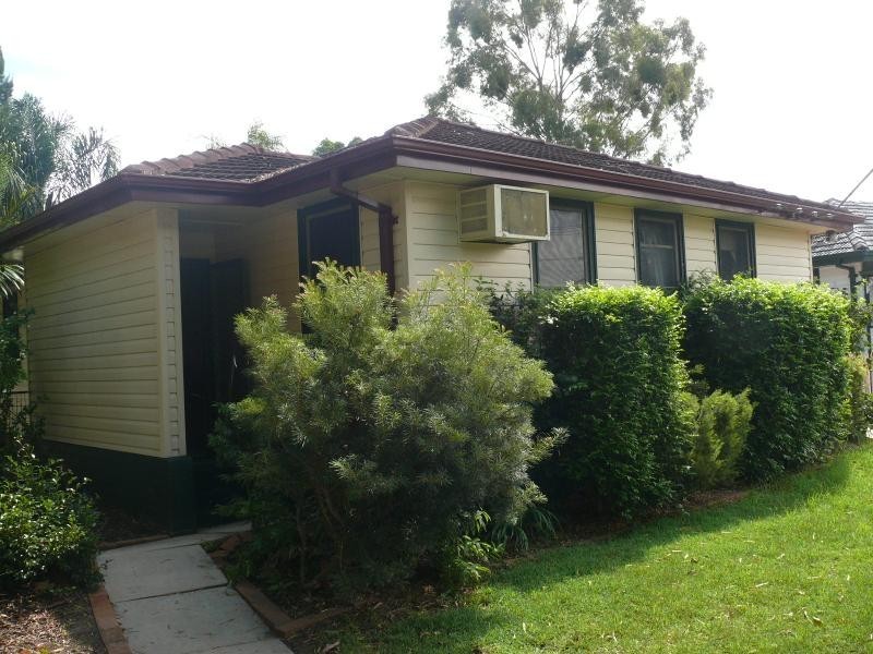 43 Bardia Pde, Holsworthy NSW 2173