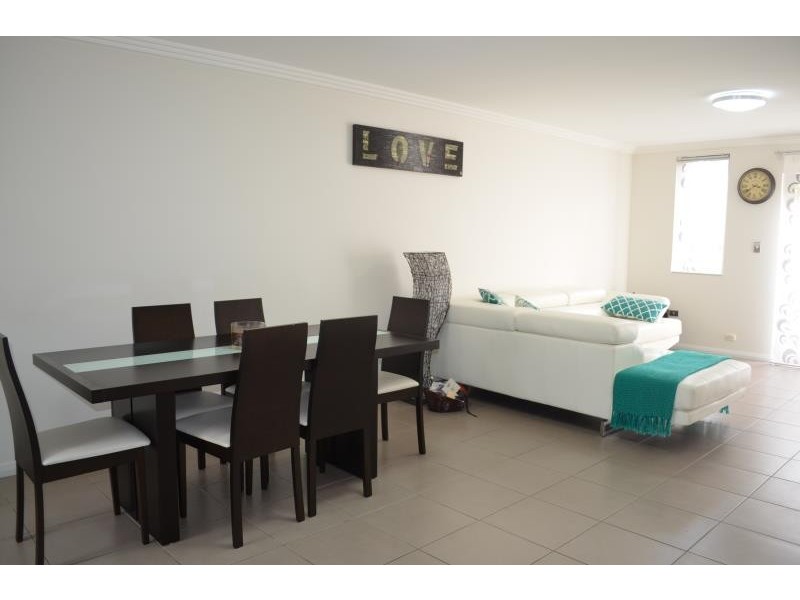 2/29 IKARA CRS, Moorebank NSW 2170