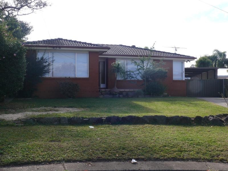 1 Topin Place, Moorebank NSW 2170