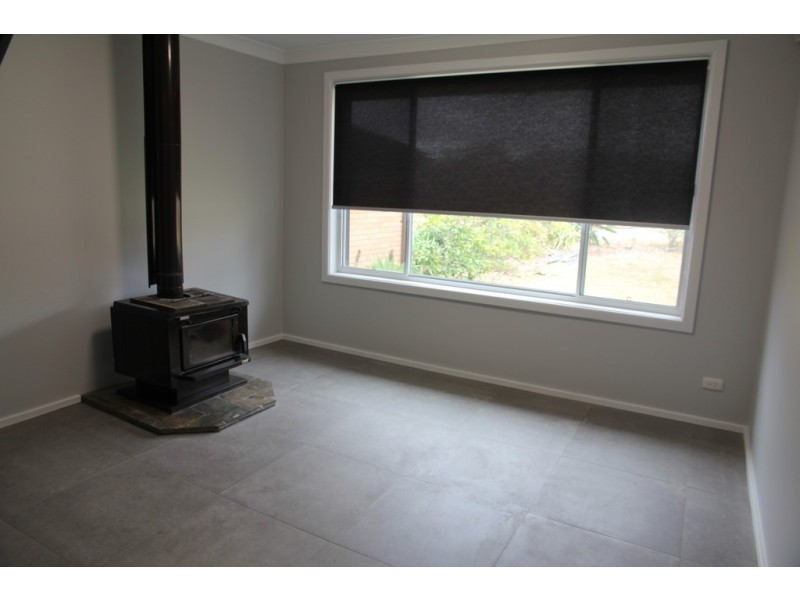 2 Curtis Crescent, Moorebank NSW 2170