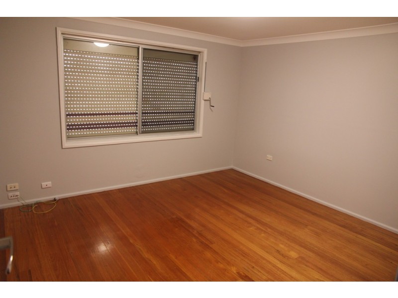 2 Curtis Crescent, Moorebank NSW 2170