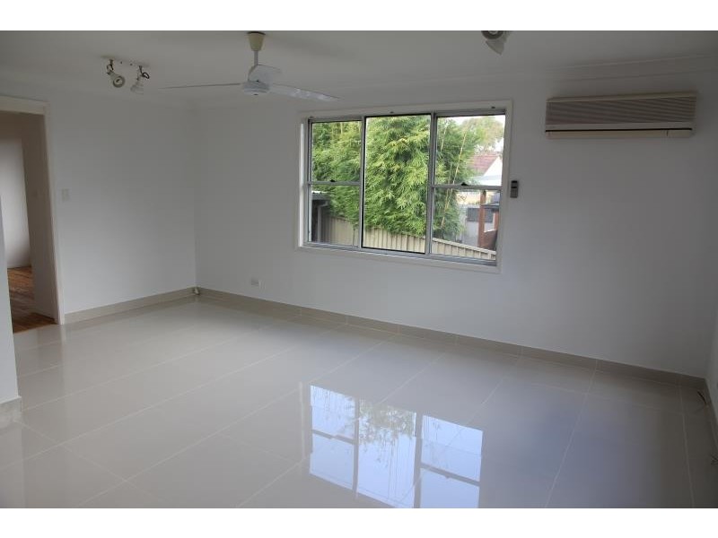 12 Goldfinch St, Moorebank NSW 2170