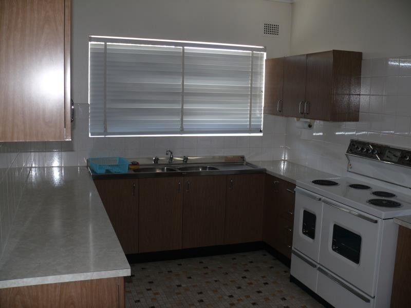 15 Hillcrest Avenue, Moorebank NSW 2170