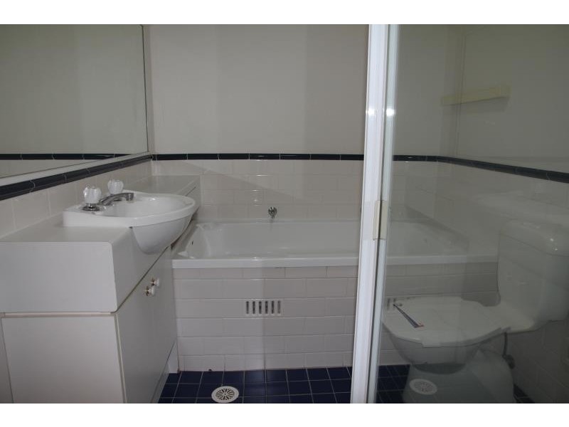 Wattle Grove NSW 2173