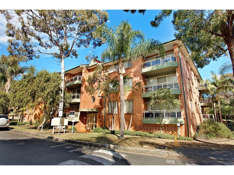 4/6 Mead Drive, Chipping Norton NSW 2170