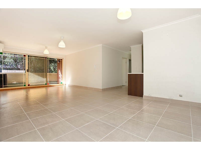 4/6 Mead Drive, Chipping Norton NSW 2170