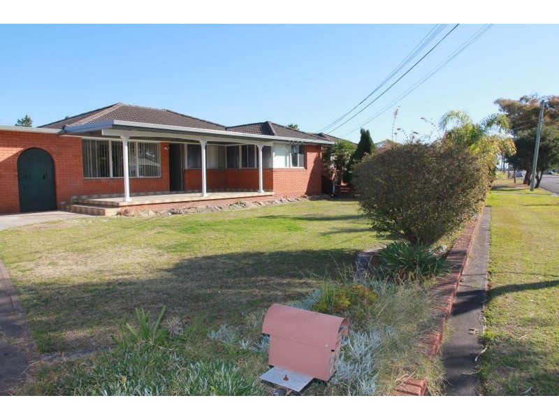 28 Junction Road, Moorebank NSW 2170