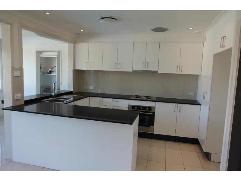 28 Junction Road, Moorebank NSW 2170