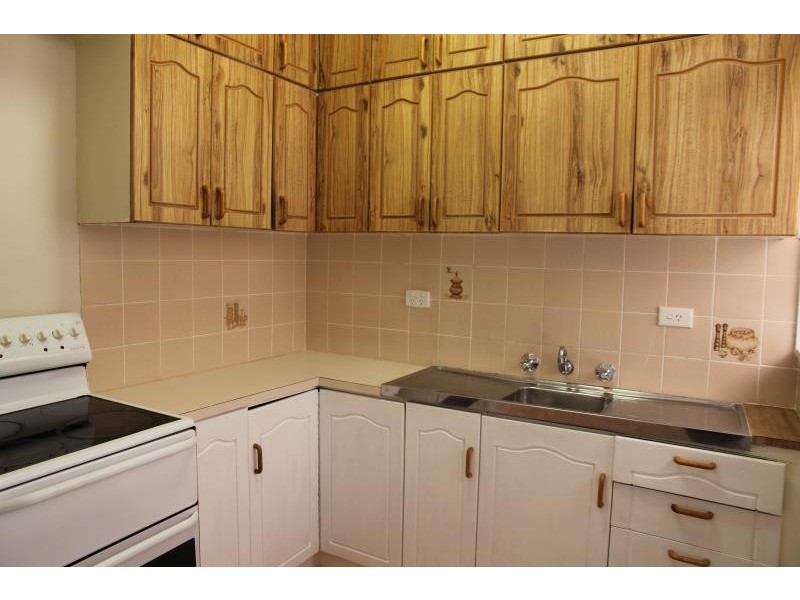 2A Bradshaw Ave, Moorebank NSW 2170