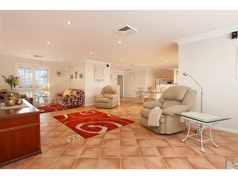 32 Whelan Avenue, Chipping Norton NSW 2170