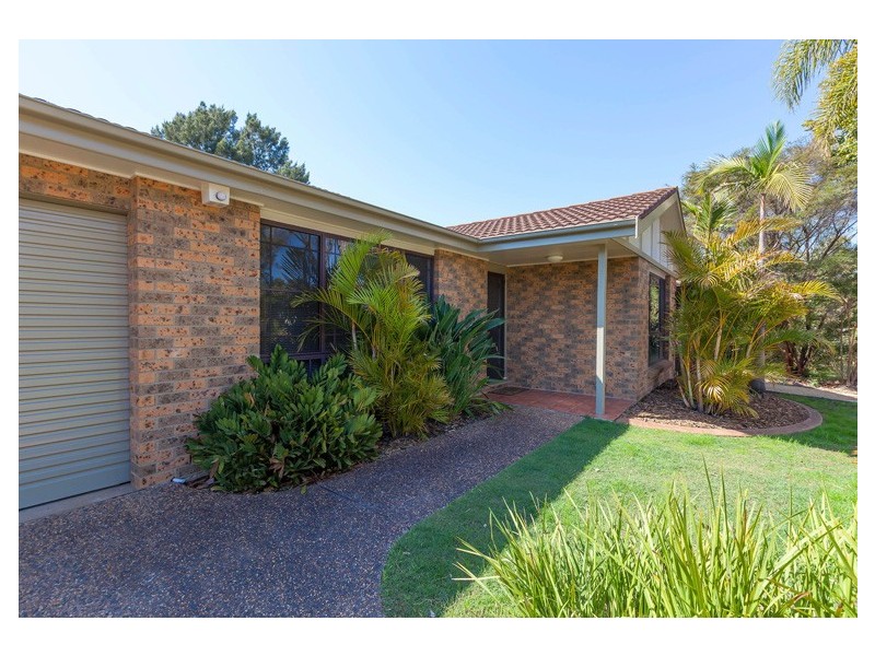 5 Acola Court, Wattle Grove NSW 2173