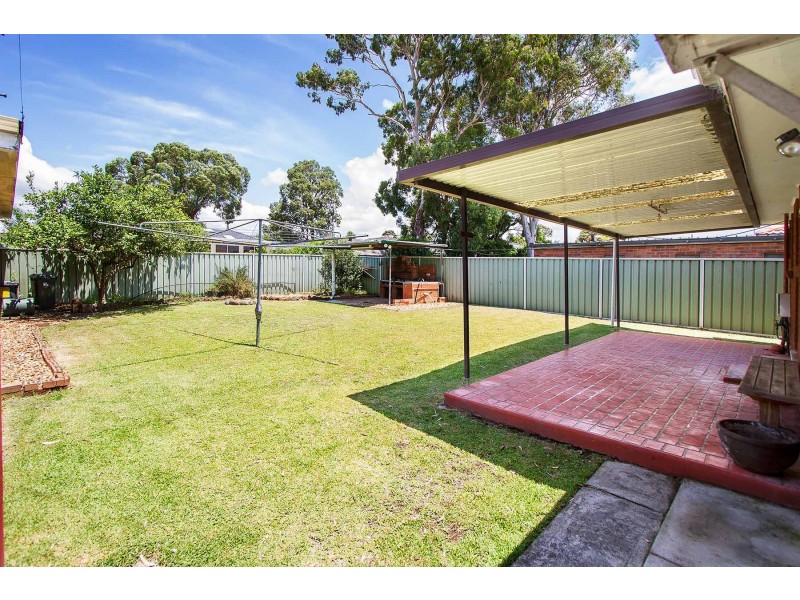 38 Thompson Ave, Moorebank NSW 2170