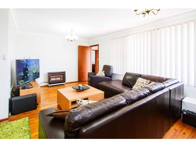 38 Thompson Ave, Moorebank NSW 2170