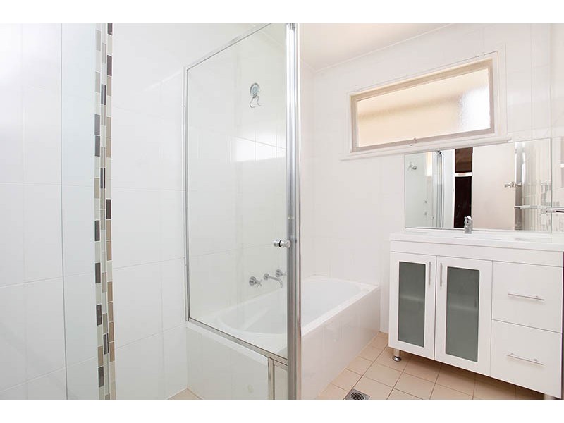 14 Maddecks Avenue, Moorebank NSW 2170